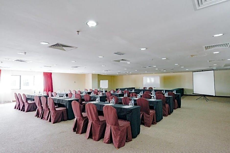 Raia & Convention Centre Terengganu 4*