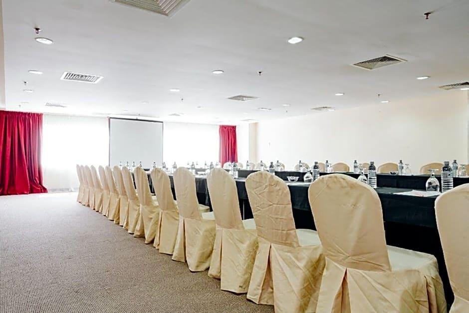 Hotel Raia & Convention Centre Terengganu 4*
