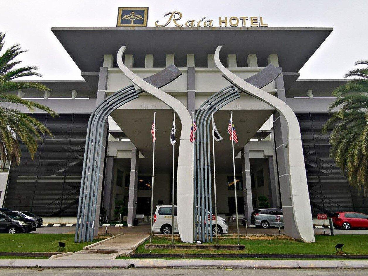 Hotel Raia & Convention Centre Terengganu 4*