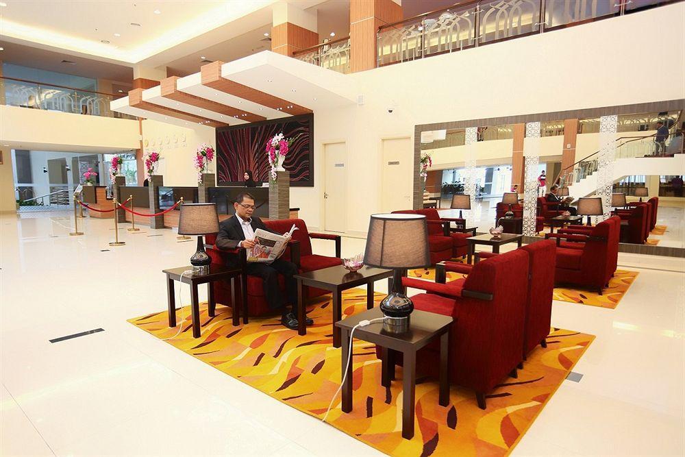 Raia & Convention Centre Terengganu Hotel 4*