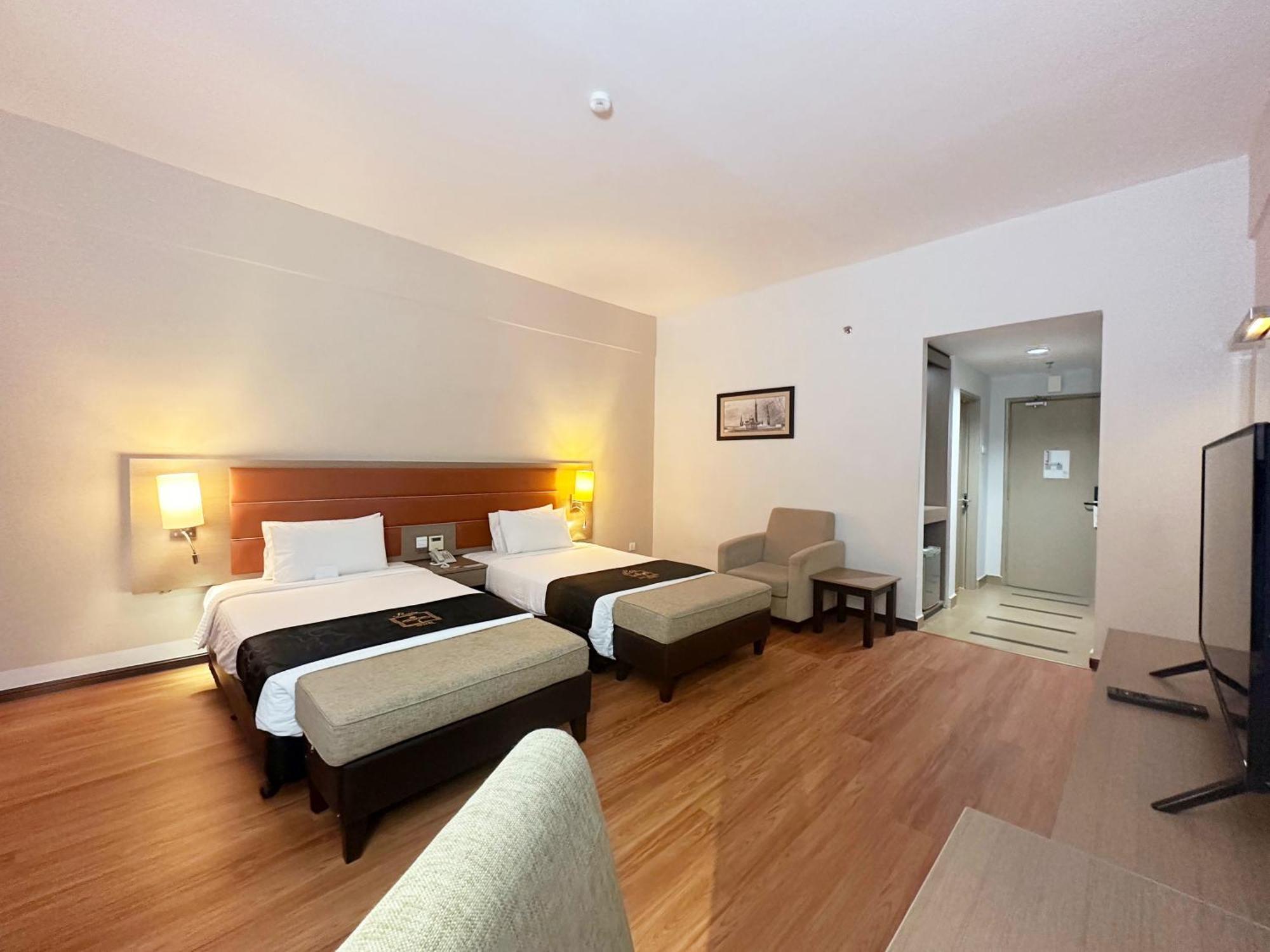 Raia & Convention Centre Terengganu 4*