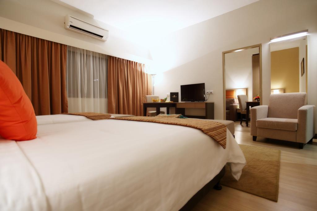 Raia & Convention Centre Terengganu 4*