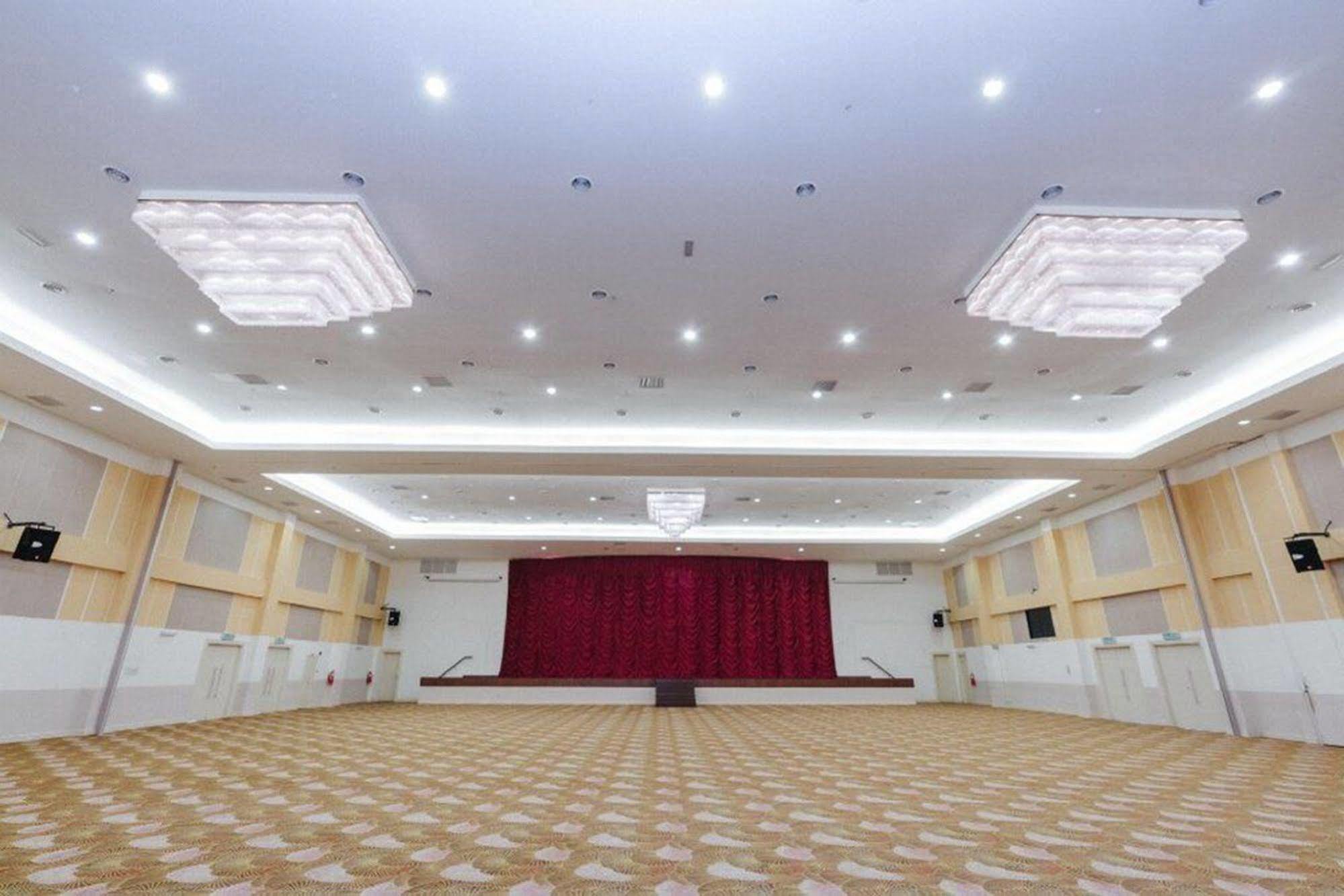 Raia & Convention Centre Terengganu 4* Kuala Terengganu